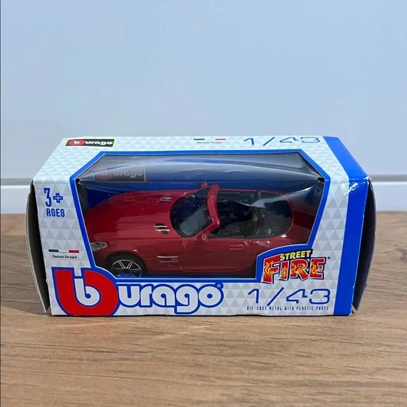 Bburago Street Fire 1/43 Red Mercedes Convertible Die-Cast Toy Car - Picture 2 of 13